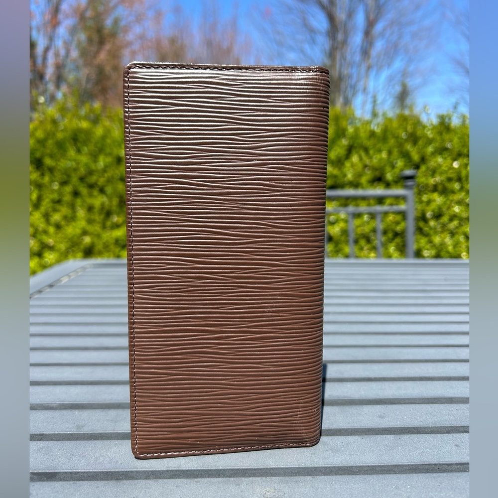 Louis Vuitton Epi Leather Brazza Wallet EUC unisex - Picture 3 of 16